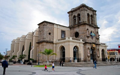 DETECTIVES EN CIUDAD GUZMÁN