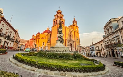 DETECTIVES EN GUANAJUATO